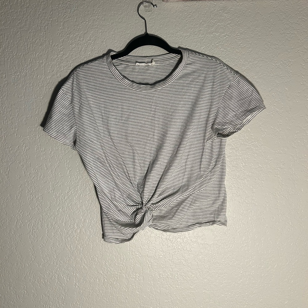 LUSH 🫶🏾 Striped Knot-Front Women's Top 🍓